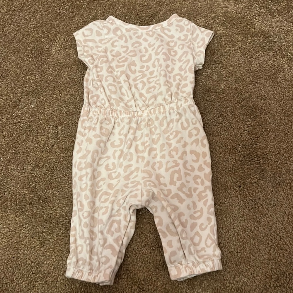Old navy leopard jumpsuit 0-3 months